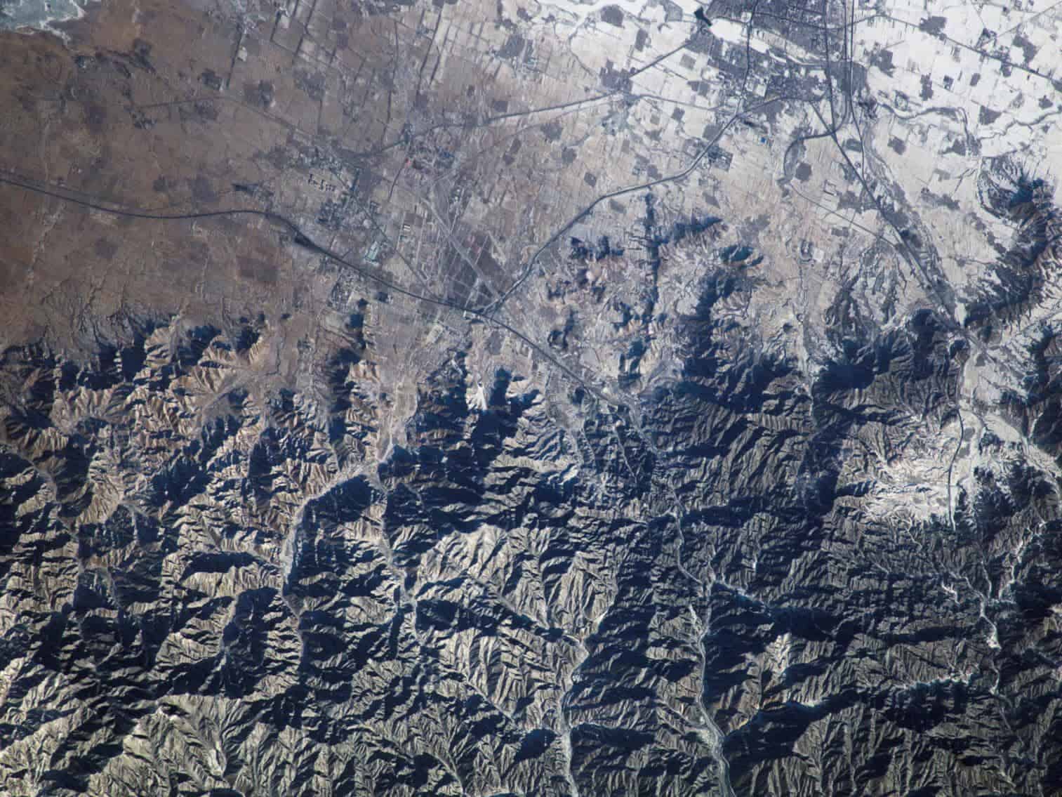 عکس دیوار چین از فضا که توسط ناسا گرفته شده است.