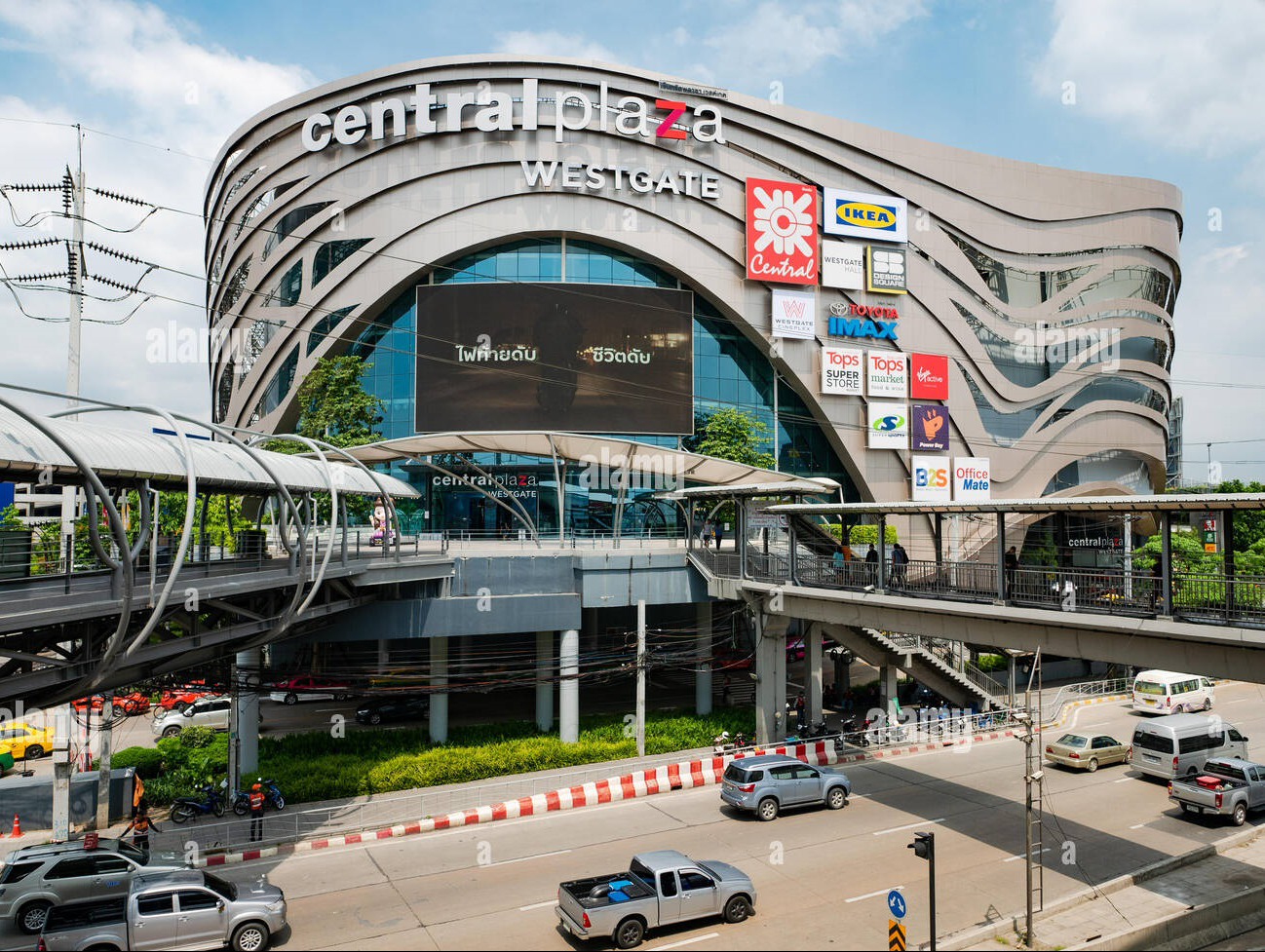 یکی از مراکز خرید تایلند با نام سنترال پلازا