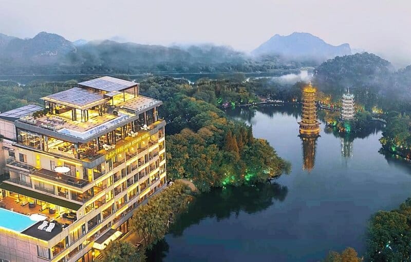 هتل رودخانه لی در شهر گویلین چین